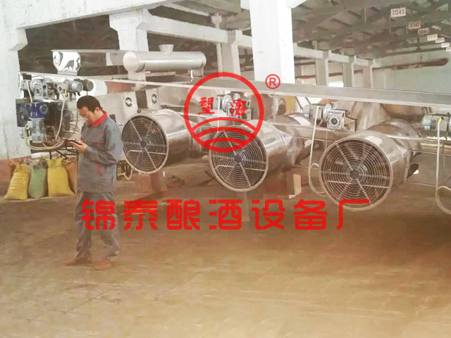 山東范公酒業(yè)晾茬機(jī)安裝現(xiàn)場